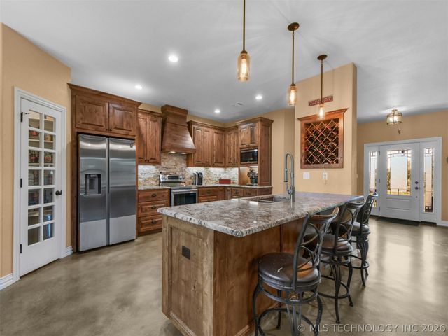 105 Rock House Road, Bennington, OK 74723