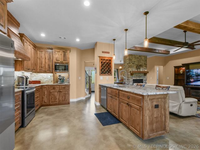 105 Rock House Road, Bennington, OK 74723