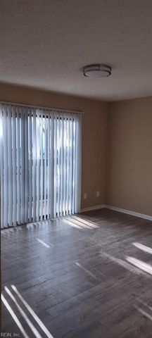 102 Wells CT, Hampton, VA 23666