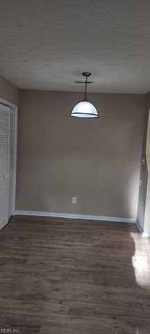 102 Wells CT, Hampton, VA 23666