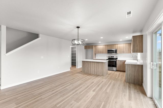 1809 N Birch St, Jerome, ID 83338