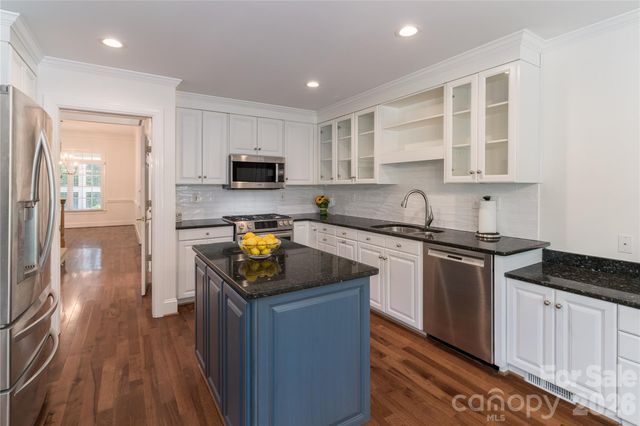 21121 Blakely Shores Drive, Cornelius, NC 28031