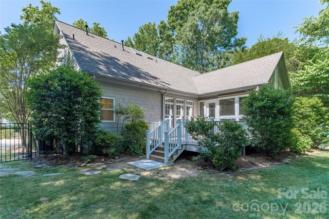21121 Blakely Shores Drive, Cornelius, NC 28031