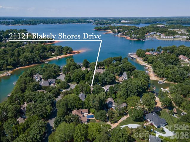 21121 Blakely Shores Drive, Cornelius, NC 28031