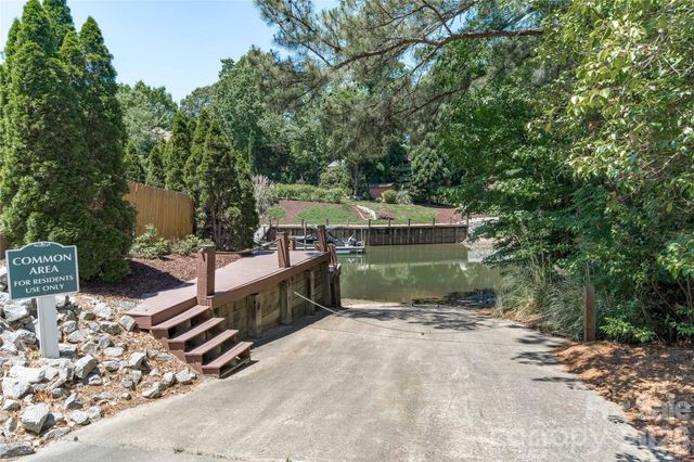 21121 Blakely Shores Drive, Cornelius, NC 28031