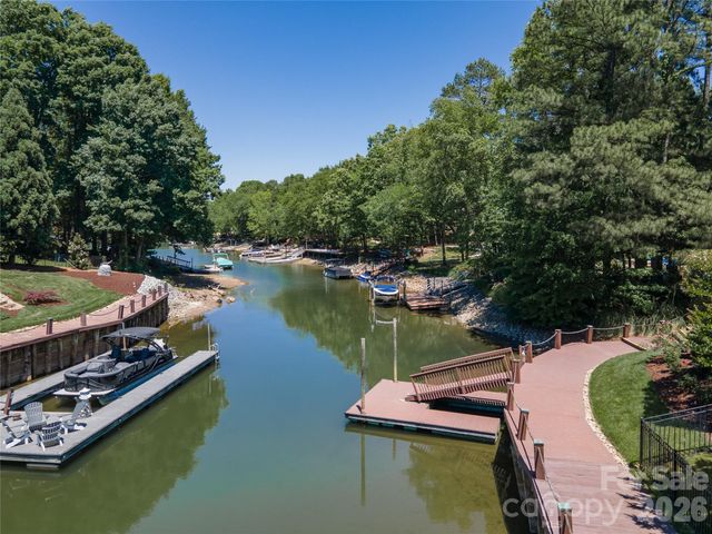 21121 Blakely Shores Drive, Cornelius, NC 28031