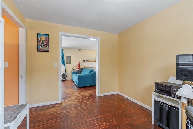 2 Edith Rd, Hudson, MA 01749