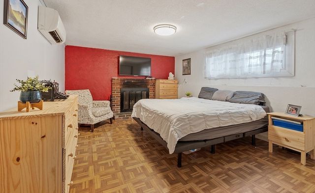 2 Edith Rd, Hudson, MA 01749