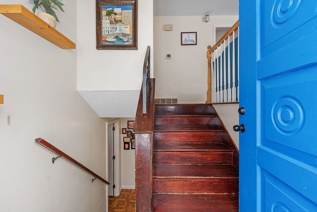 2 Edith Rd, Hudson, MA 01749