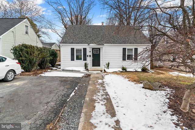 8517 OAKLEIGH RD, Parkville, MD 21234