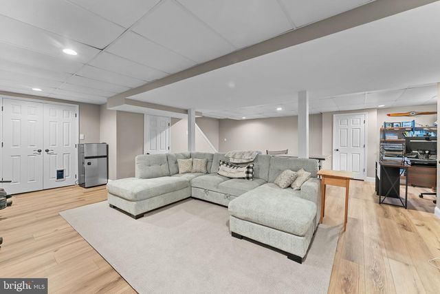 204 SUMMERWIND LN, Harleysville, PA 19438