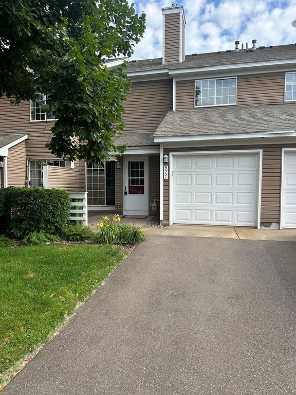 9931 Fillmore Street NE, Blaine, MN 55434