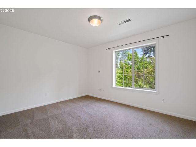 1041 EPPERLY Way, West Linn, OR 97068
