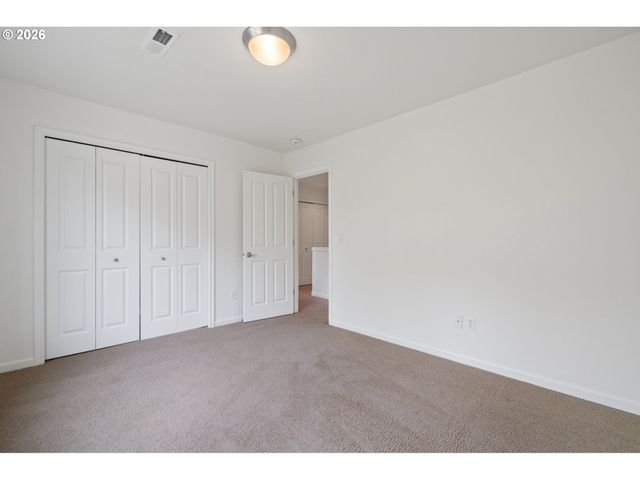 1041 EPPERLY Way, West Linn, OR 97068