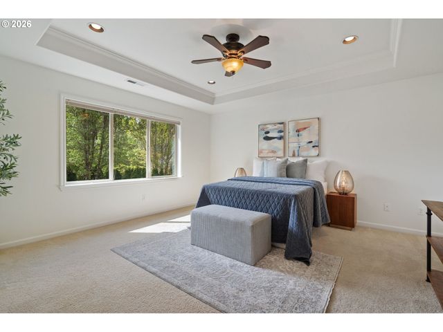 1041 EPPERLY Way, West Linn, OR 97068