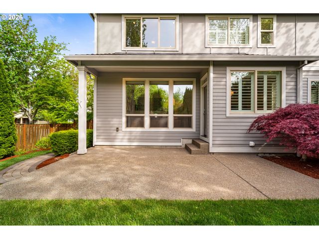 1041 EPPERLY Way, West Linn, OR 97068