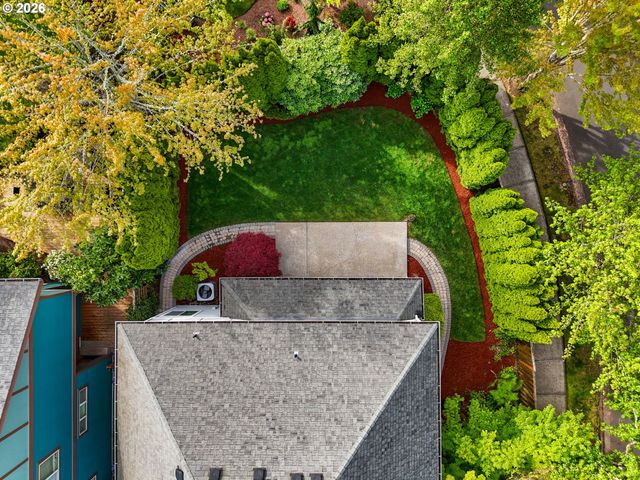 1041 EPPERLY Way, West Linn, OR 97068