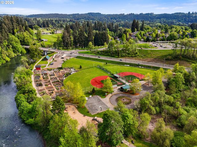 1041 EPPERLY Way, West Linn, OR 97068