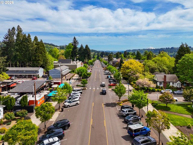 1041 EPPERLY Way, West Linn, OR 97068
