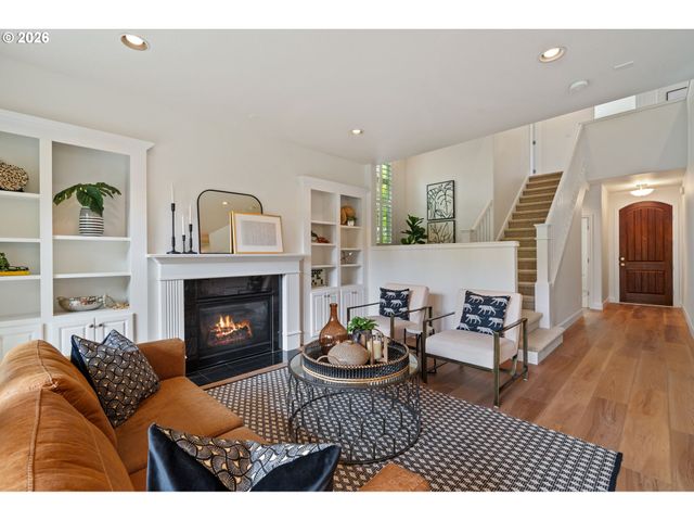 1041 EPPERLY Way, West Linn, OR 97068