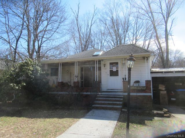 72 Ten Eyck Avenue, Greenwood Lake, NY 10925