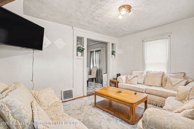 1406 Reo Avenue, Lansing, MI 48910