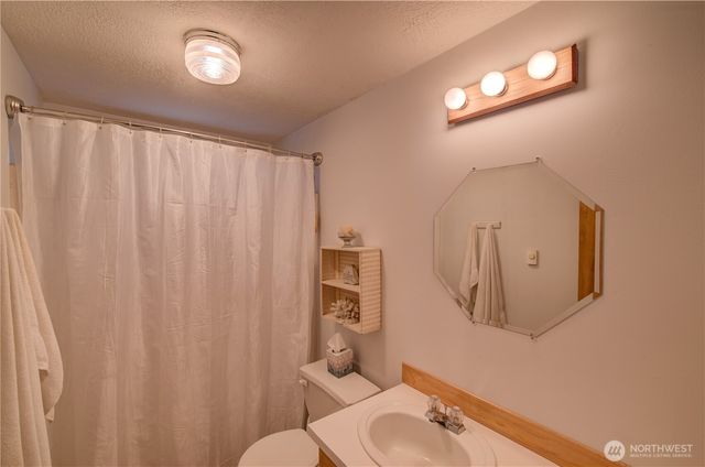 30505 H Street, Ocean Park, WA 98640