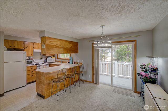 30505 H Street, Ocean Park, WA 98640