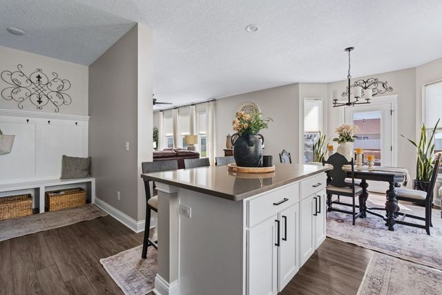 6836 Matthews Court, Bettendorf, IA 52722