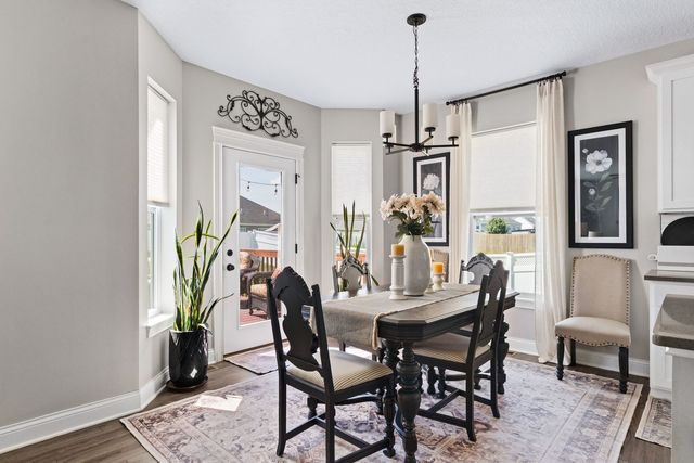 6836 Matthews Court, Bettendorf, IA 52722