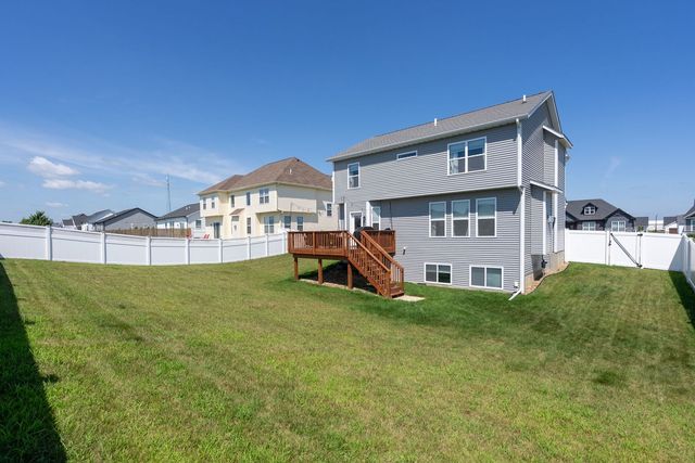 6836 Matthews Court, Bettendorf, IA 52722