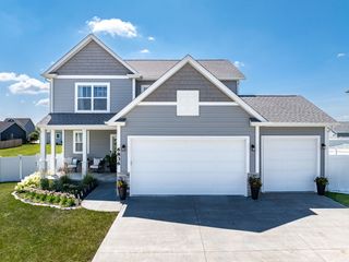6836 Matthews Court, Bettendorf, IA 52722