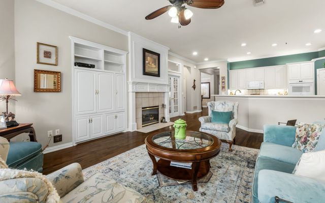 809 Lake Point Circle, Mckinney, TX 75072