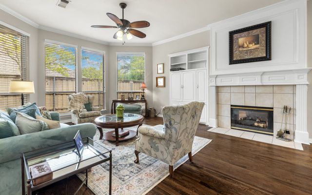 809 Lake Point Circle, Mckinney, TX 75072