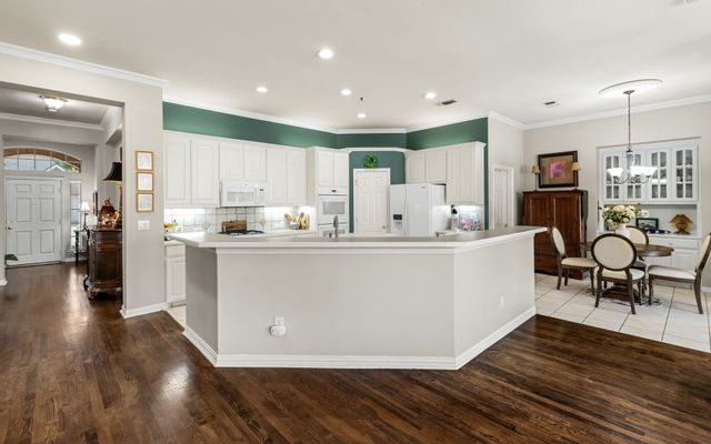809 Lake Point Circle, Mckinney, TX 75072