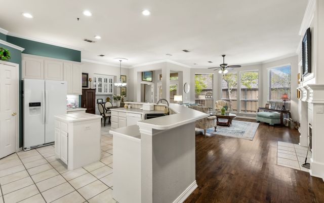 809 Lake Point Circle, Mckinney, TX 75072
