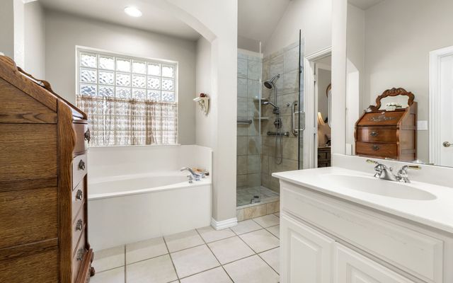 809 Lake Point Circle, Mckinney, TX 75072