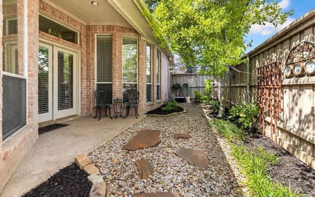 809 Lake Point Circle, Mckinney, TX 75072