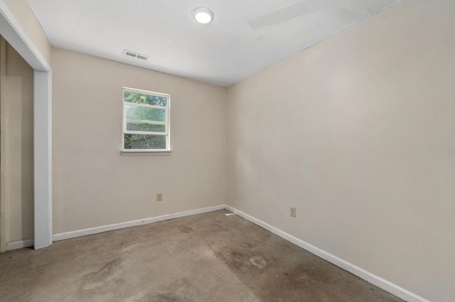 5487 SW Shumway, El Dorado, KS 67042