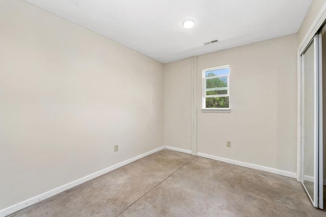 5487 SW Shumway, El Dorado, KS 67042