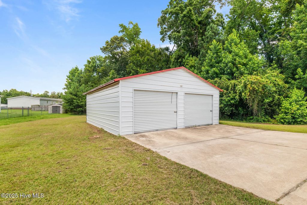 804 Maynard Boulevard, Jacksonville, NC 28546