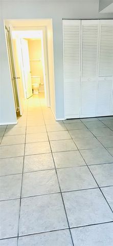 2200 BAHIA VISTA ST B3, Sarasota, FL 34239