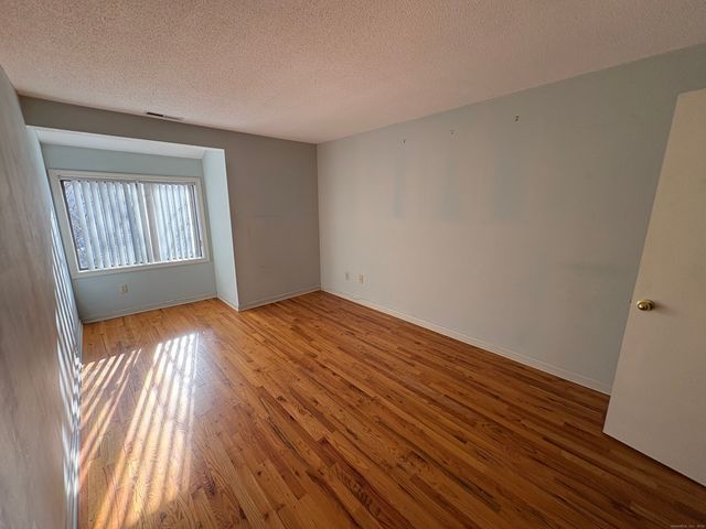 25 Florence Road 71, Branford, CT 06405