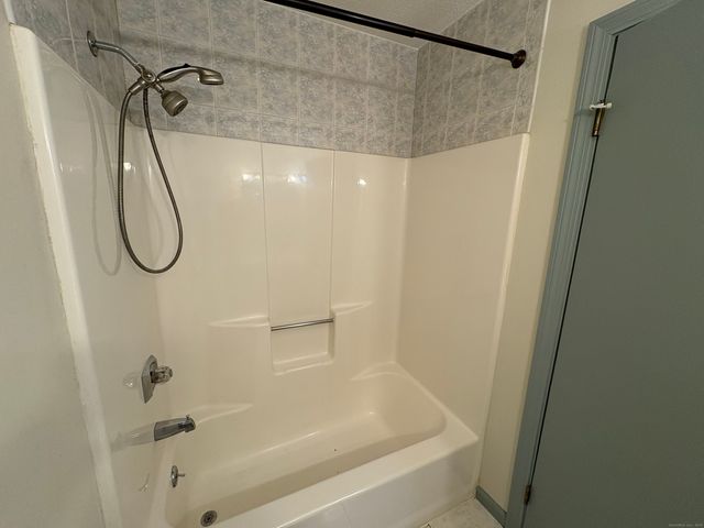 25 Florence Road 71, Branford, CT 06405