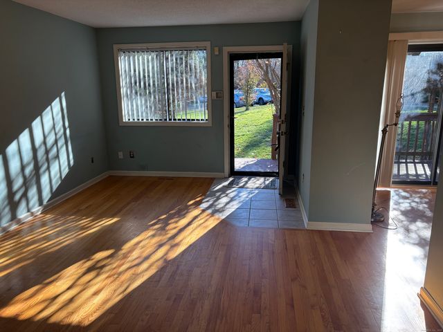 25 Florence Road 71, Branford, CT 06405