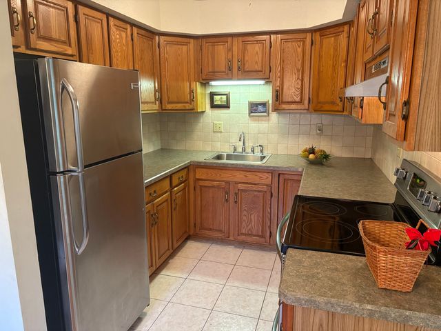 25 Florence Road 71, Branford, CT 06405