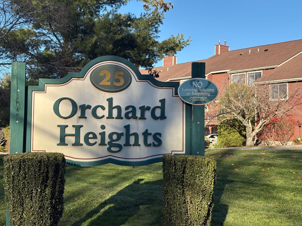 25 Florence Road 71, Branford, CT 06405