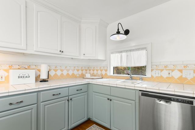 9030 Page St, Newcastle, CA 95658