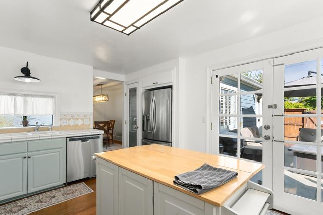 9030 Page St, Newcastle, CA 95658