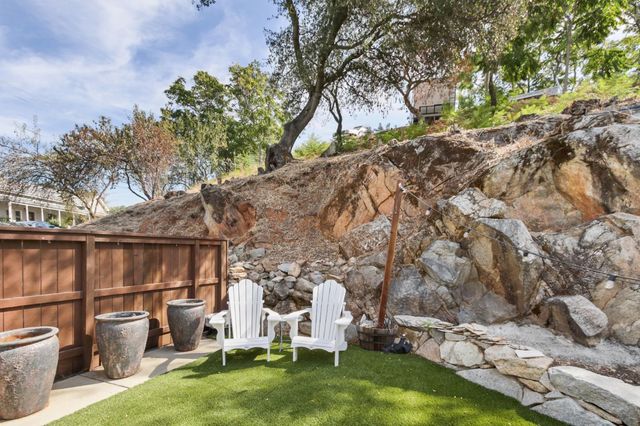 9030 Page St, Newcastle, CA 95658